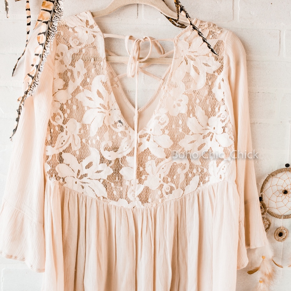 Lightweight Ruffle top. - Picture 2 of 3